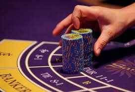 Meja live casino dengan dealer langsung di rajagacor88